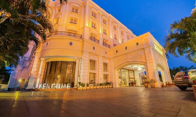 Nature Breeze Resort